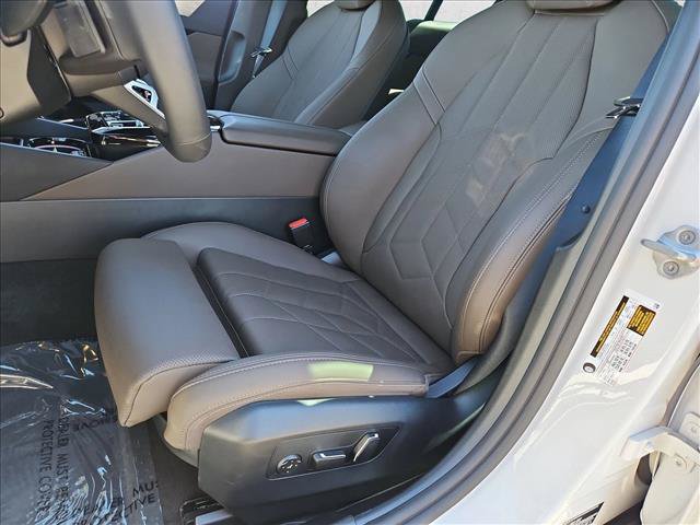 Used 2026 BMW 530i w/ M Sport Package RWD image 16