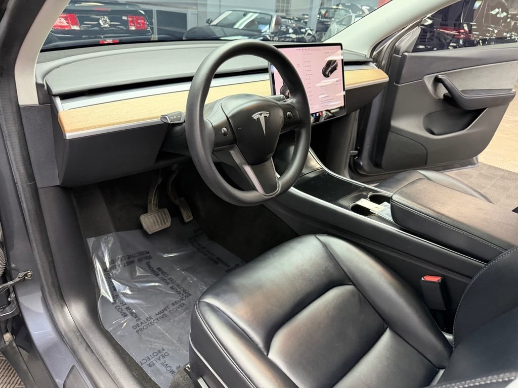 Used 2020 Tesla Model Y Long Range AWD/4WD image 32