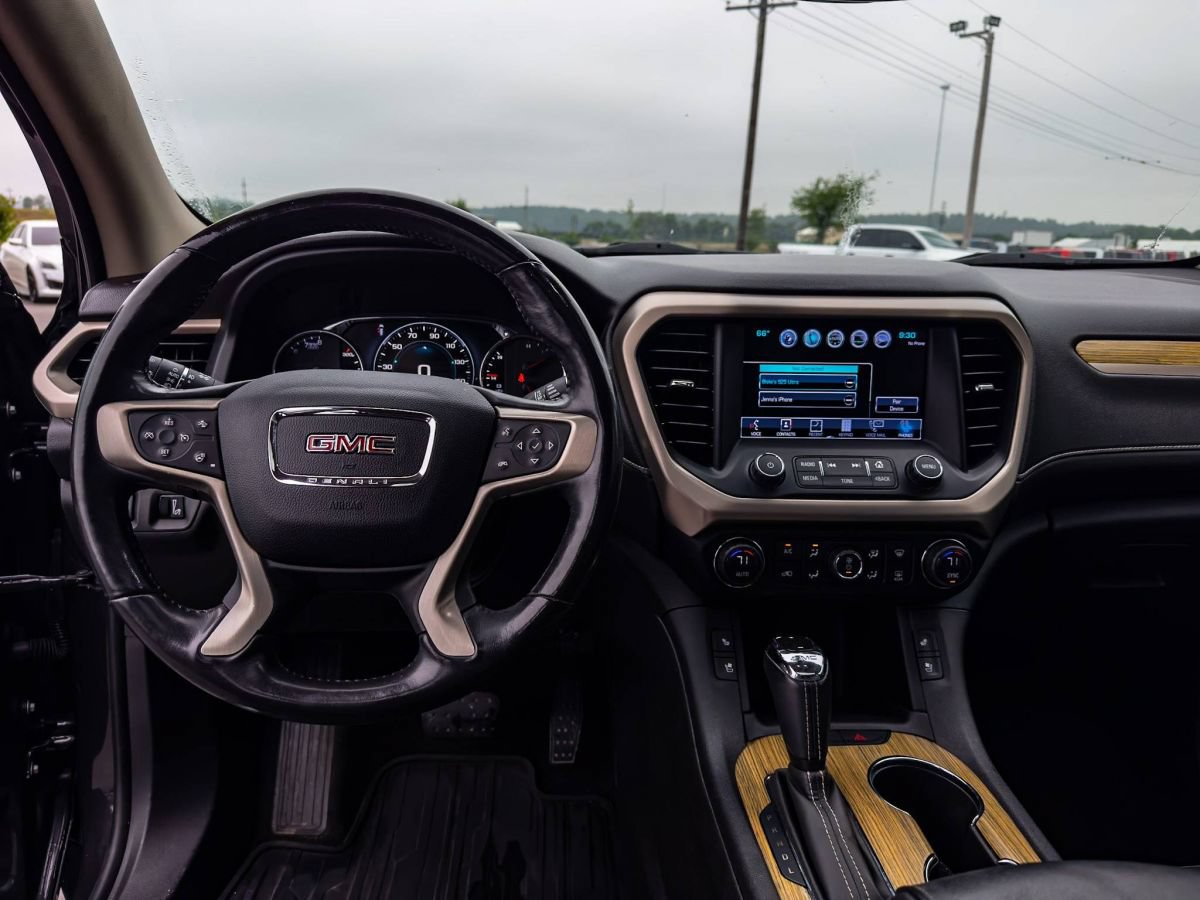Used 2019 GMC Acadia Denali FWD image 10