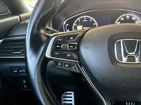 Used 2018 Honda Accord Sport image 10