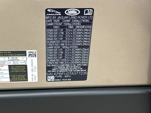New 2026 Land Rover Range Rover Long Wheelbase SE AWD/4WD image 43