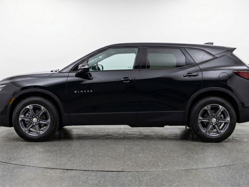 Used 2025 Chevrolet Blazer LT FWD image 5
