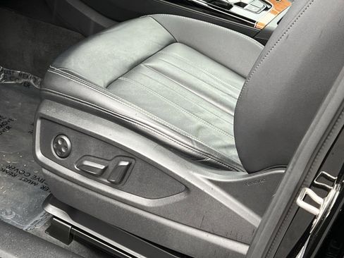 Used 2022 Audi Q5 2.0T Premium image 12