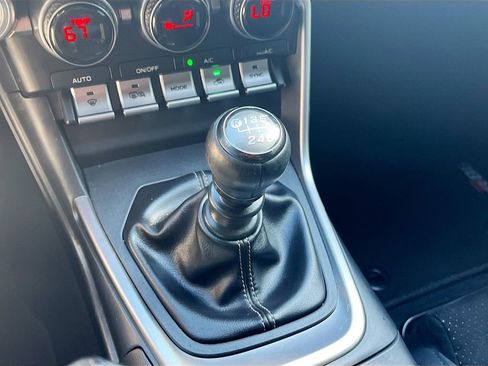 Used 2023 Toyota GR86 Premium image 16