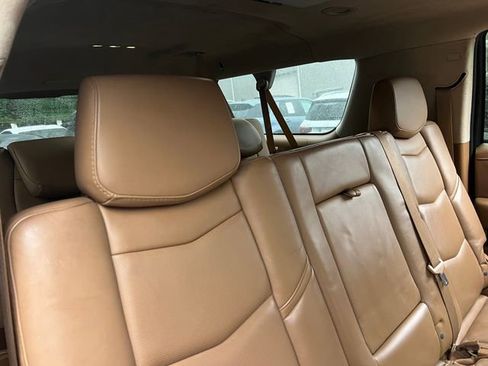 Used 2016 Cadillac Escalade ESV Platinum image 33