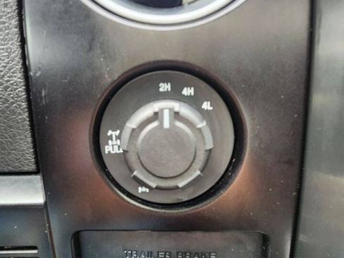 Used 2014 Ford F150 FX4 w/ Equipment Group 402A Luxury AWD/4WD image 13