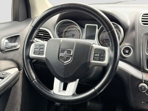 Used 2019 Dodge Journey SE w/ Connectivity Group FWD image 13