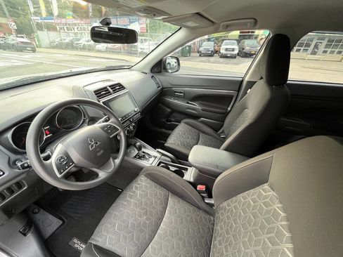 Used 2020 Mitsubishi Outlander Sport Black Edition image 9