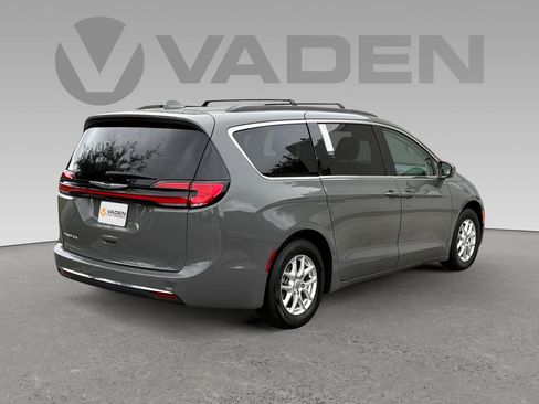 Used 2022 Chrysler Pacifica Touring-L image 20