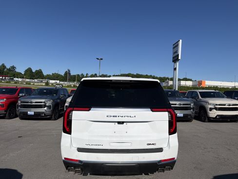 New 2026 GMC Yukon Denali w/ Denali Reserve Package AWD/4WD image 7