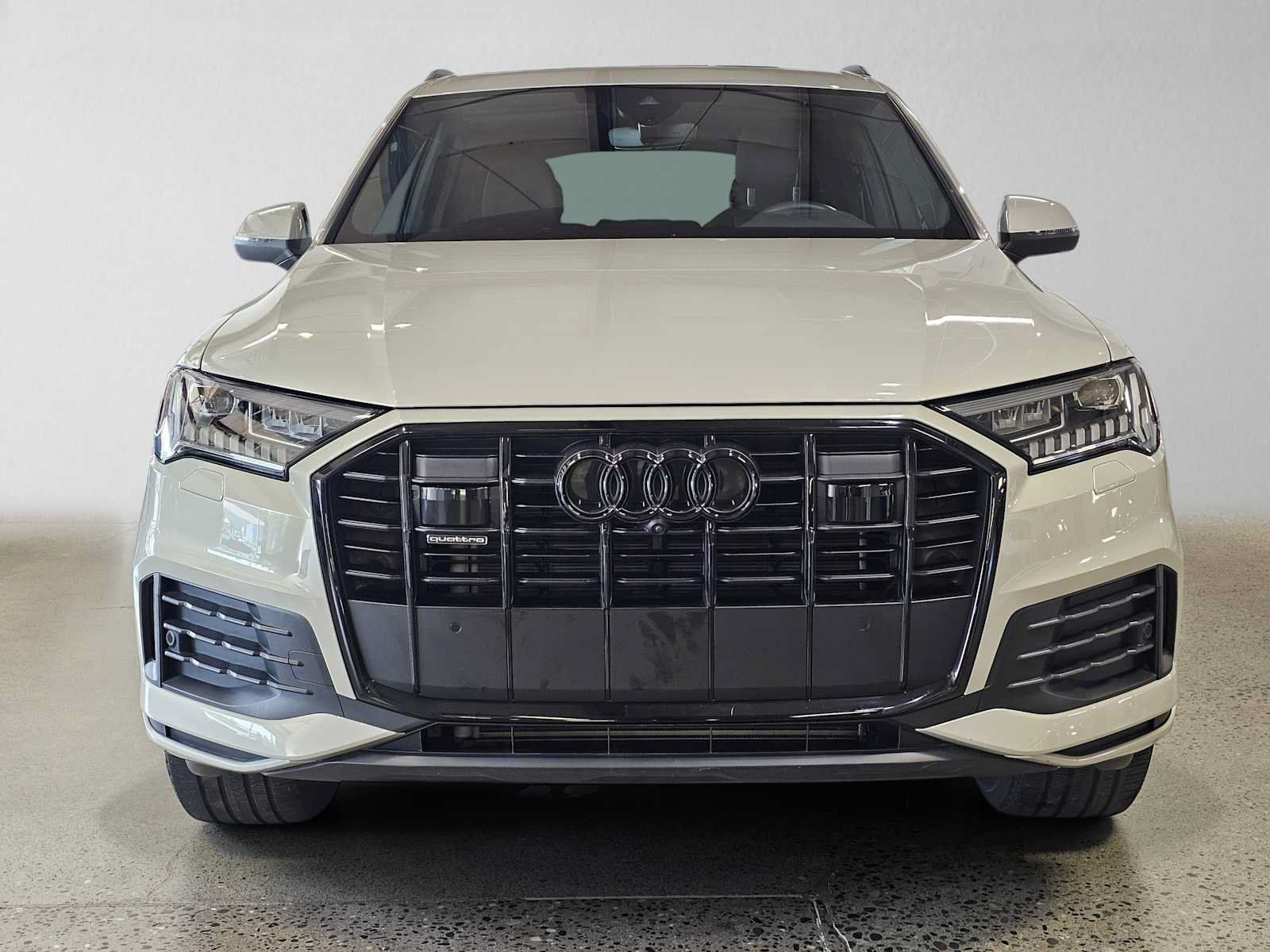 Used 2023 Audi Q7 2.0T Premium Plus w/ Premium Plus Package AWD/4WD image 8