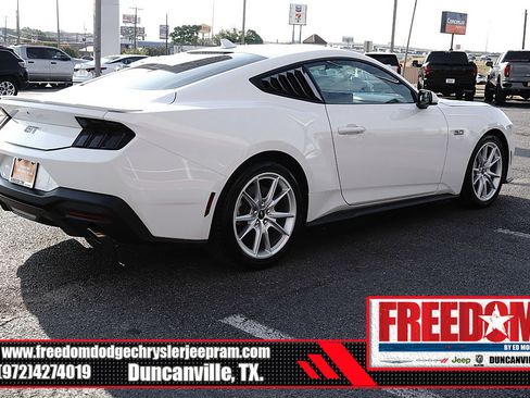 Used 2024 Ford Mustang GT Premium RWD image 5