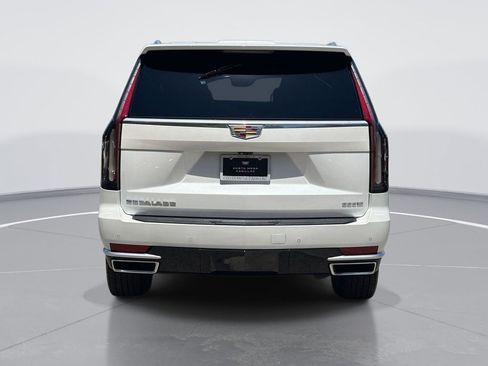 Certified 2023 Cadillac Escalade ESV Premium Luxury AWD/4WD image 4