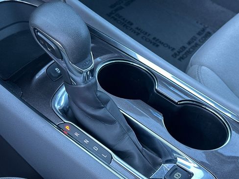 Used 2024 Chevrolet Malibu LT image 27