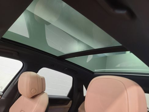 New 2026 Porsche Cayenne image 25