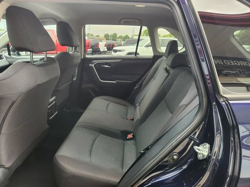 Used 2025 Toyota RAV4 XLE AWD/4WD image 15