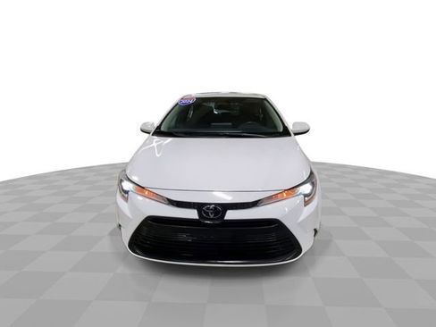 Used 2024 Toyota Corolla LE image 5