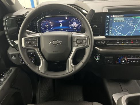 Used 2022 Chevrolet Silverado 1500 RST AWD/4WD image 19