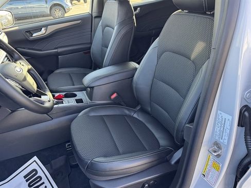 New 2026 Ford Escape SE FWD image 19
