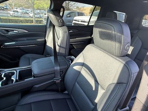 New 2026 Chevrolet Traverse LT w/ Driver Confidence Package image 14