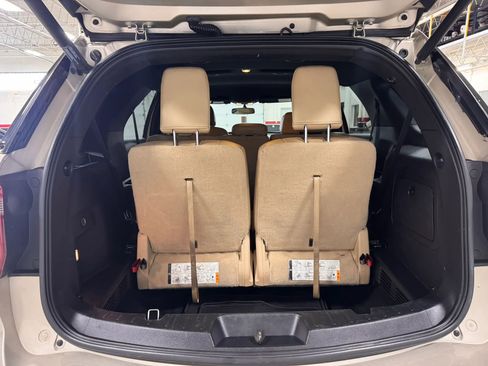 Used 2017 Ford Explorer XLT w/ Equipment Group 202A image 17