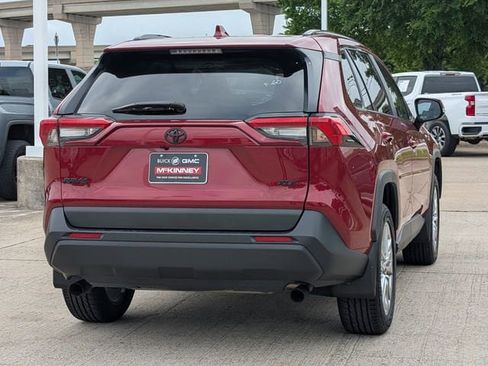Used 2025 Toyota RAV4 XLE Premium FWD image 4
