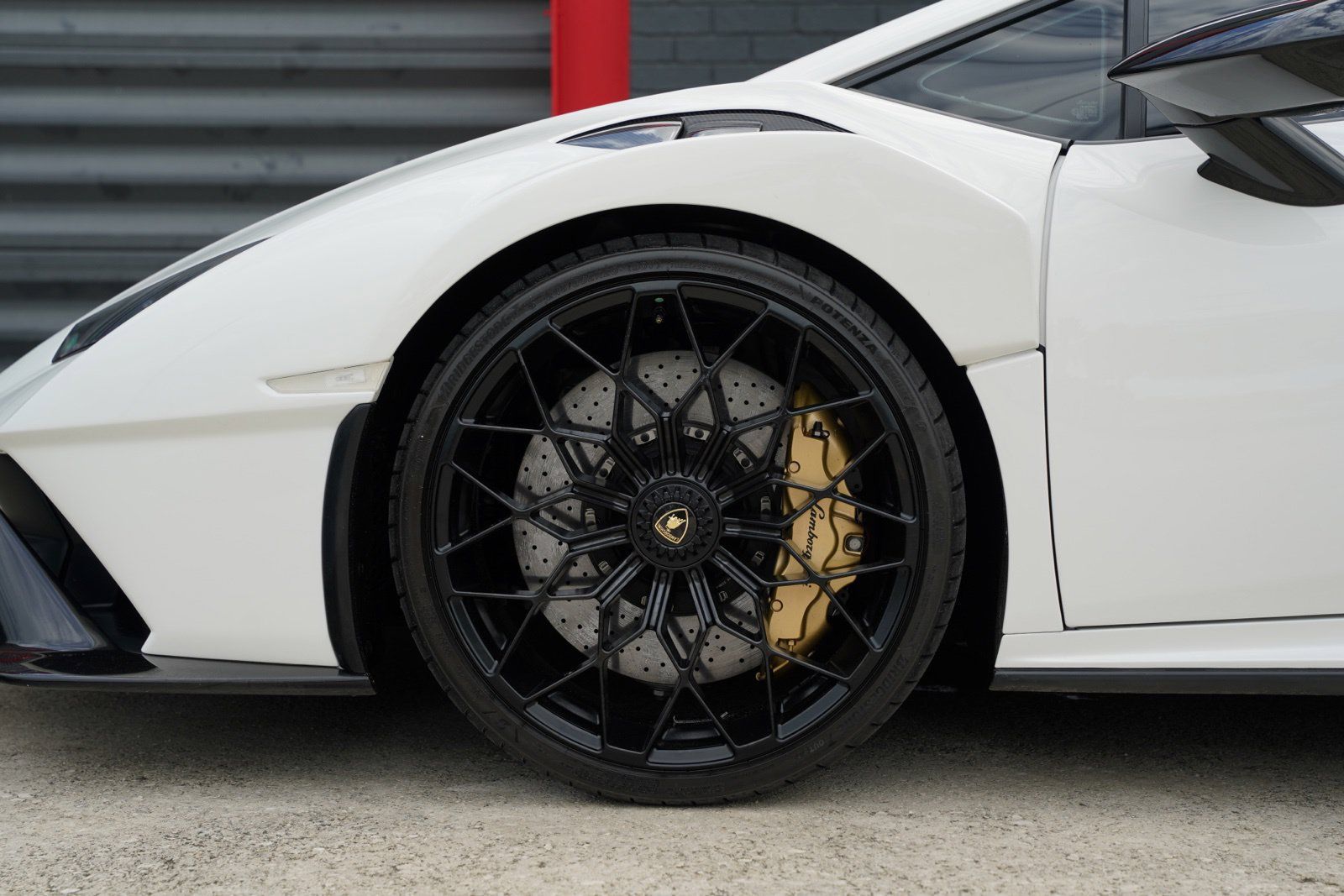 Used 2023 Lamborghini Huracan STO RWD image 18
