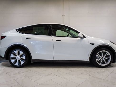 Used 2023 Tesla Model Y Long Range AWD/4WD image 26
