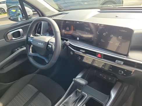 New 2026 Kia Sorento LX FWD image 8