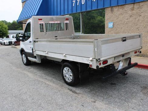 Used 2019 Ford Transit 250 138 RWD image 4