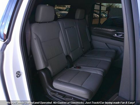 Used 2021 Chevrolet Suburban Z71 w/ Z71 Off-Road Package image 28