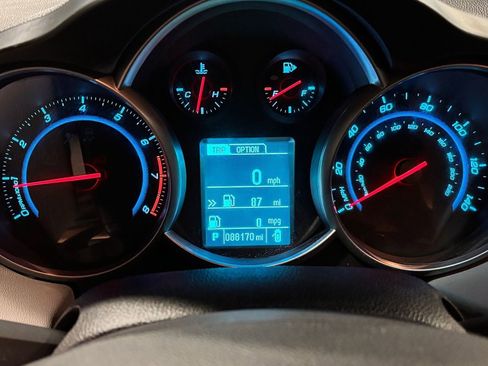 Used 2014 Chevrolet Cruze LT w/ Technology Package FWD image 12
