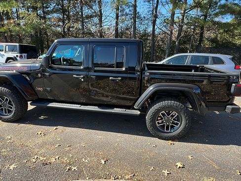New 2026 Jeep Gladiator Mojave w/ Safety Group image 11