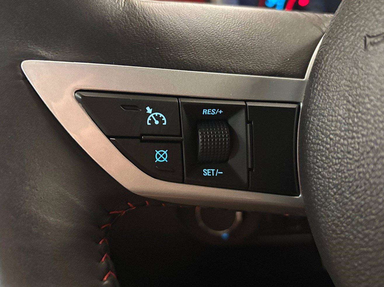 Used 2010 Chevrolet Camaro SS w/ RS Package RWD image 18