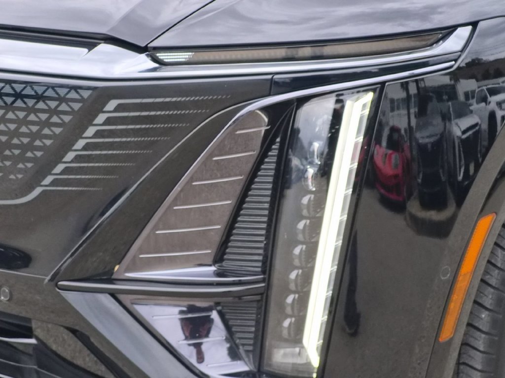 Certified 2024 Cadillac Lyriq Sport AWD/4WD image 23