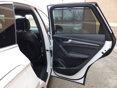 Used 2018 Audi SQ5 Prestige w/ Prestige Package image 39