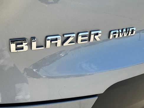 Used 2025 Chevrolet Blazer LT image 7
