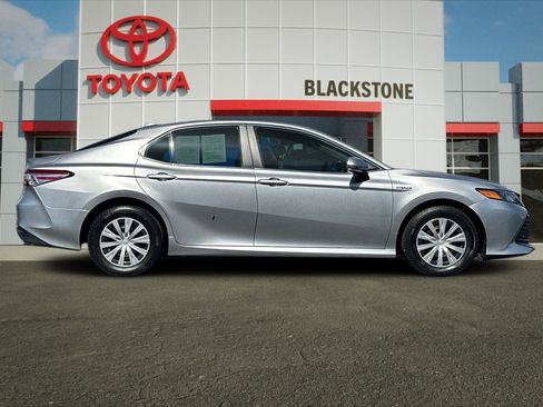 Certified 2020 Toyota Camry LE w/ Fleet Convenience Package FWD image 2