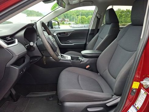 Used 2019 Toyota RAV4 LE w/ All Weather Liner Package AWD/4WD image 13