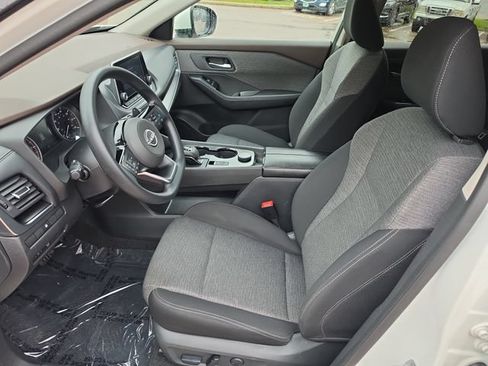 Used 2023 Nissan Rogue SV AWD/4WD image 9