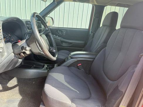 Used 2004 Chevrolet S10 Pickup LS image 12