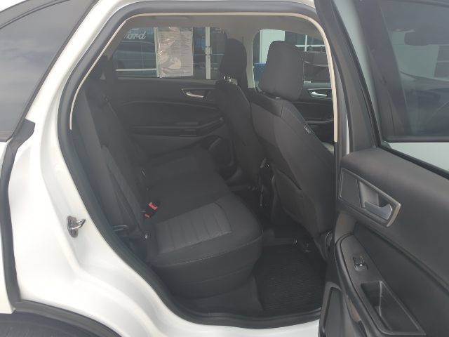Used 2024 Ford Edge SE w/ Black Appearance Package AWD/4WD image 14