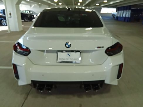 Used 2025 BMW M2 w/ Lighting Package image 8
