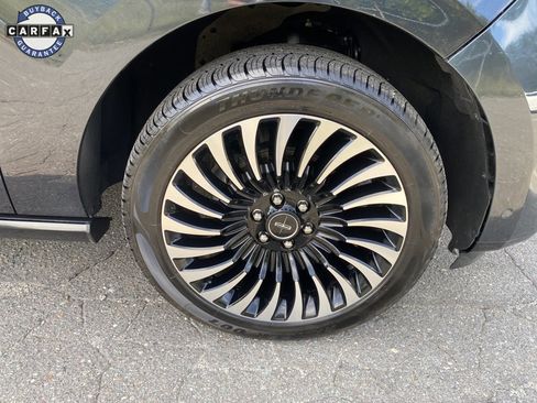 Used 2021 Lincoln Navigator Black Label w/ Cargo Convenience Package image 9