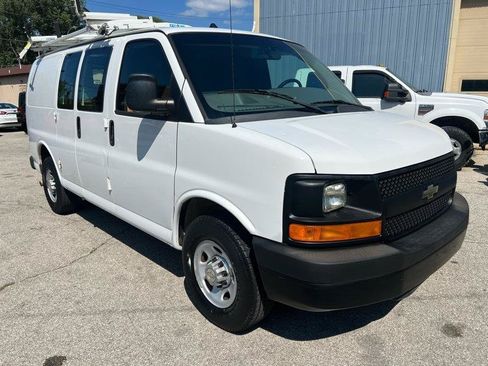 Used 2013 Chevrolet Express 2500 RWD image 2
