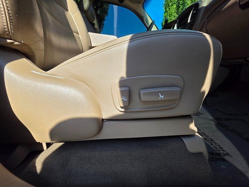 Used 2002 Toyota Sequoia Limited AWD/4WD image 34