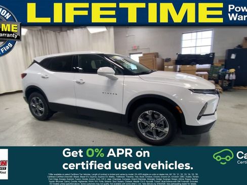 Used 2025 Chevrolet Blazer LT FWD image 2