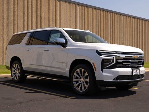 New 2025 Chevrolet Suburban Premier w/ Sun And Tow Package image 2