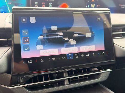 New 2026 Lincoln Nautilus Reserve w/ Jet Appearance Package AWD/4WD image 18