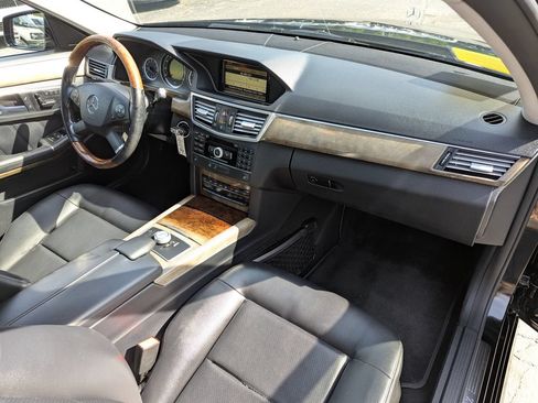 Used 2010 Mercedes-Benz E 350 4MATIC Sedan image 35